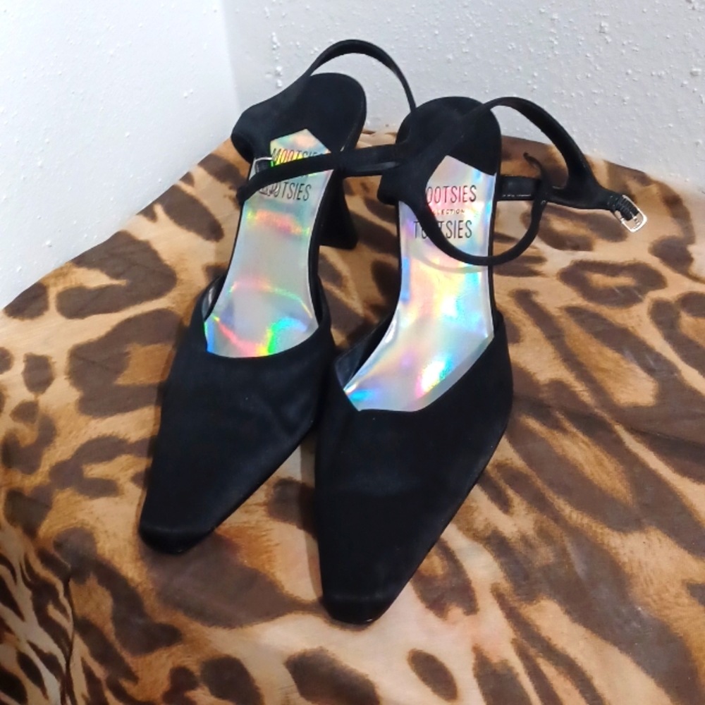 Mootsies Tootsies Black satin strap heels leather sole